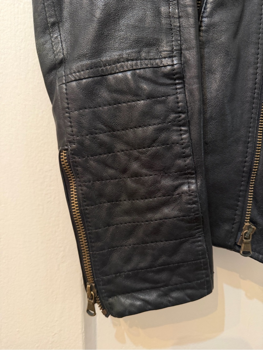 Massimo Leather Jacket - Picture 4 of 6
